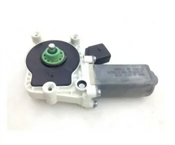 BMW Arka Cam Motoru Sağ [E60 E61] 67626922320 | BMW