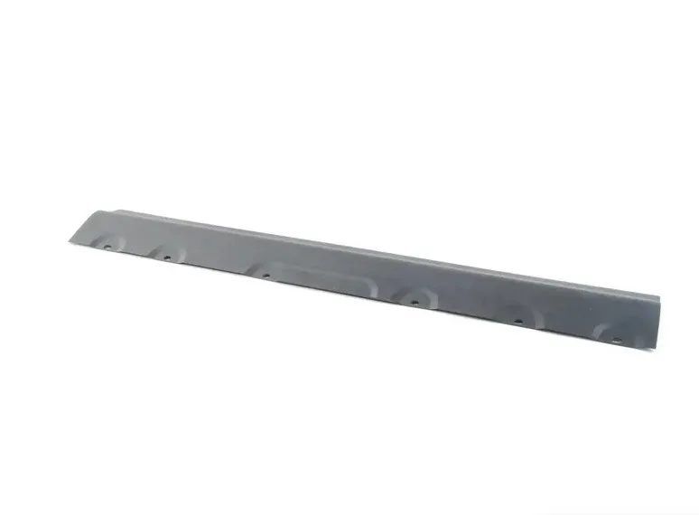 BMW Kapak Marşbiye Sağ 51718402336