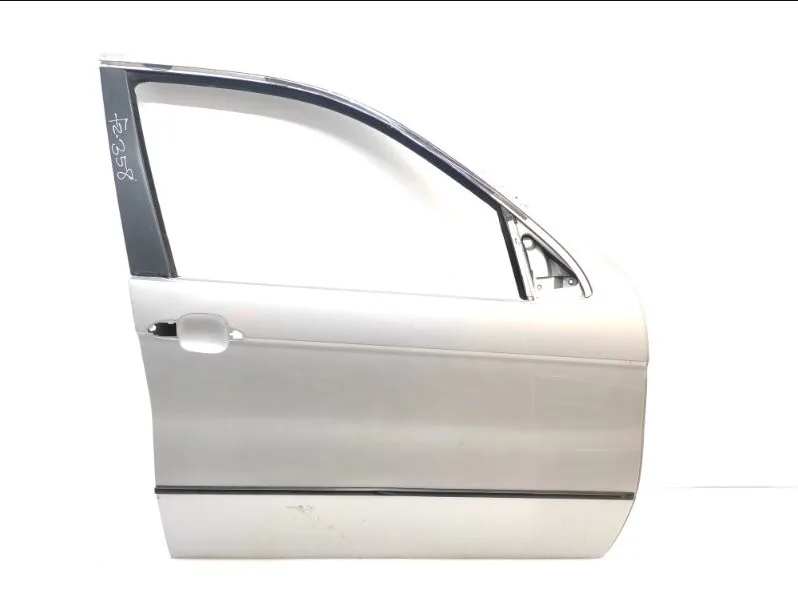 BMW Kapı Ön Sağ 41518256824