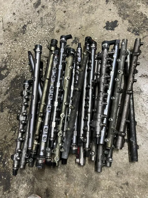Bmw Çıkma Rail Kütüğü/Enjektör Gövdesi E70 X5 3.0D 3.5D X3 E83 E65 E66 E67 X5 E70 0445216015 - 7795514 Camorail/Reil Borusu