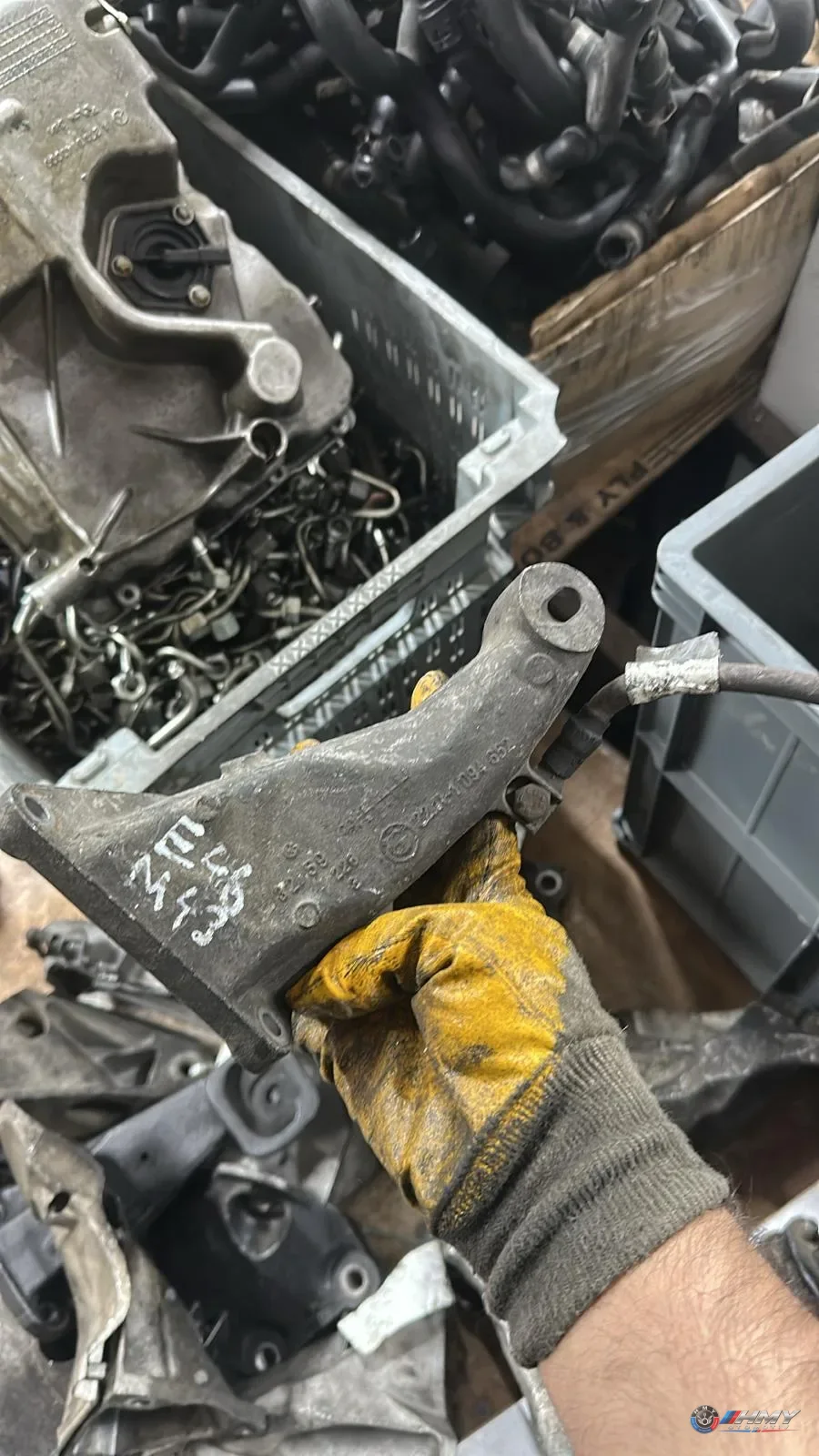 BMW Orijinal Çıkma 3 Serisi E46 - Bağlantı Parçası/Motor Kulağı 22111094652