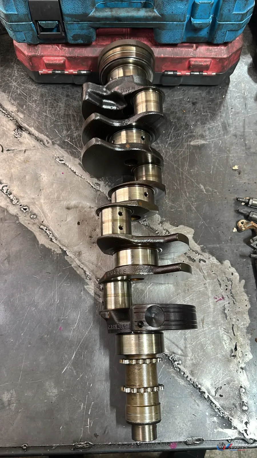 BMW Orijinal Çıkma Krank Mili 1704768