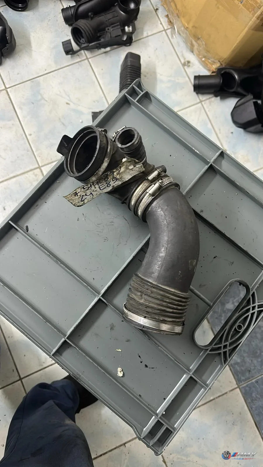 BMW Orijinal Çıkma Z4 E85 - M54 Hava Filtresi Hortumu 13717514879