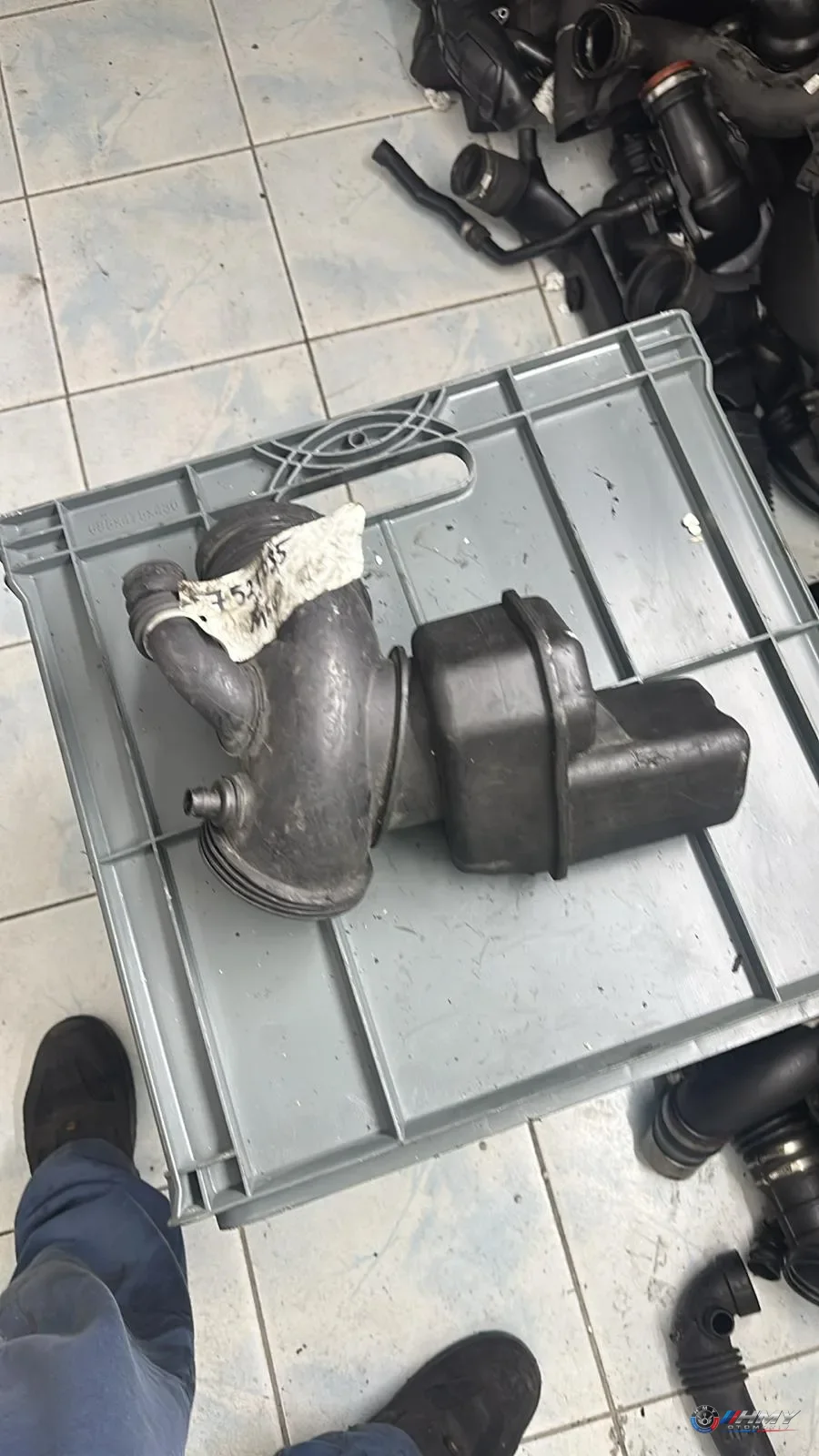BMW Orijinal Çıkma 5 Serisi E60 E61 - M54 Hava Filtresi Kutusu Emme Hortumu 13717521035