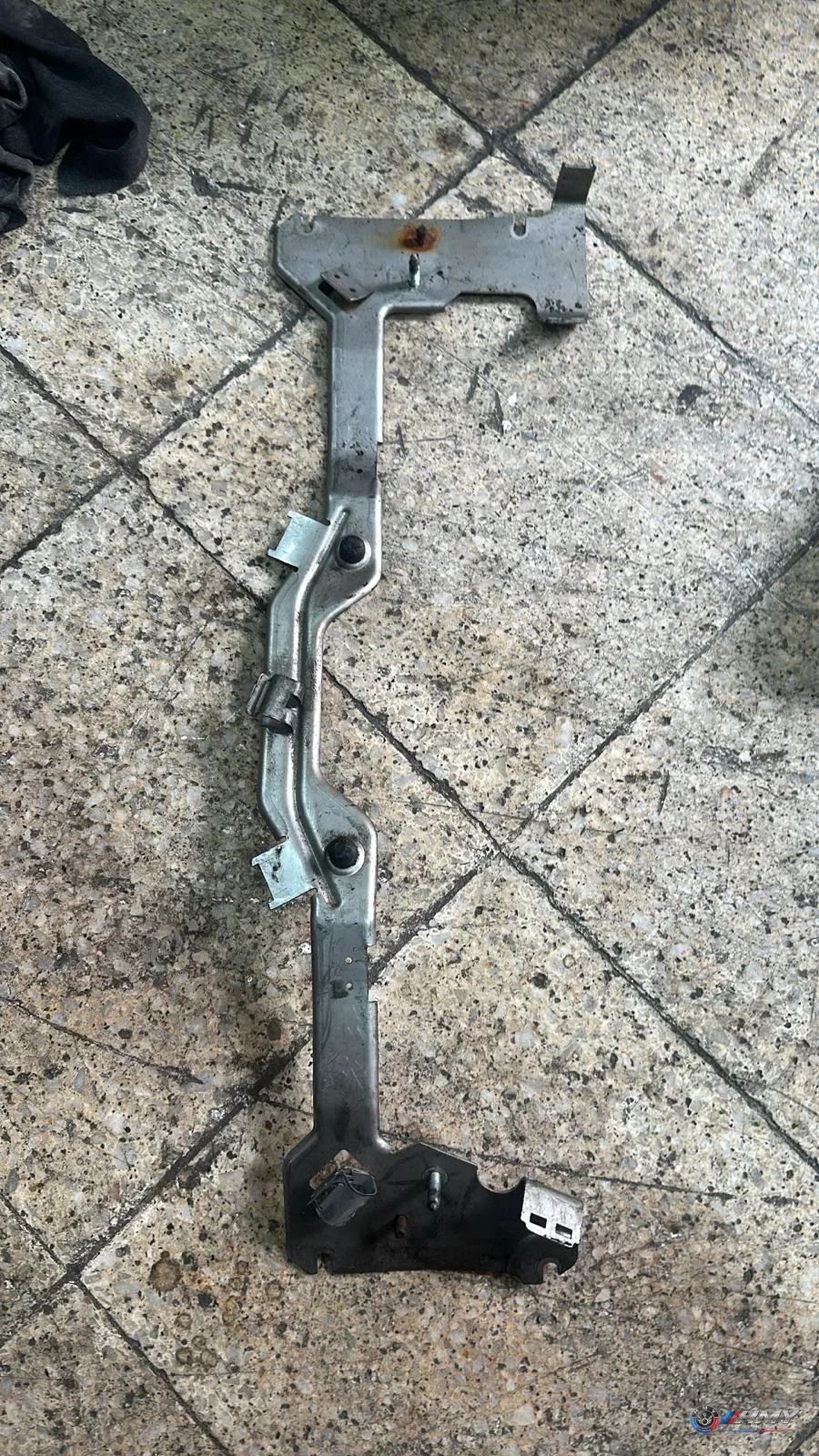 BMW Orijinal Çıkma E70 E71 - S63 Koltuk Kızak Rayı 11787593861