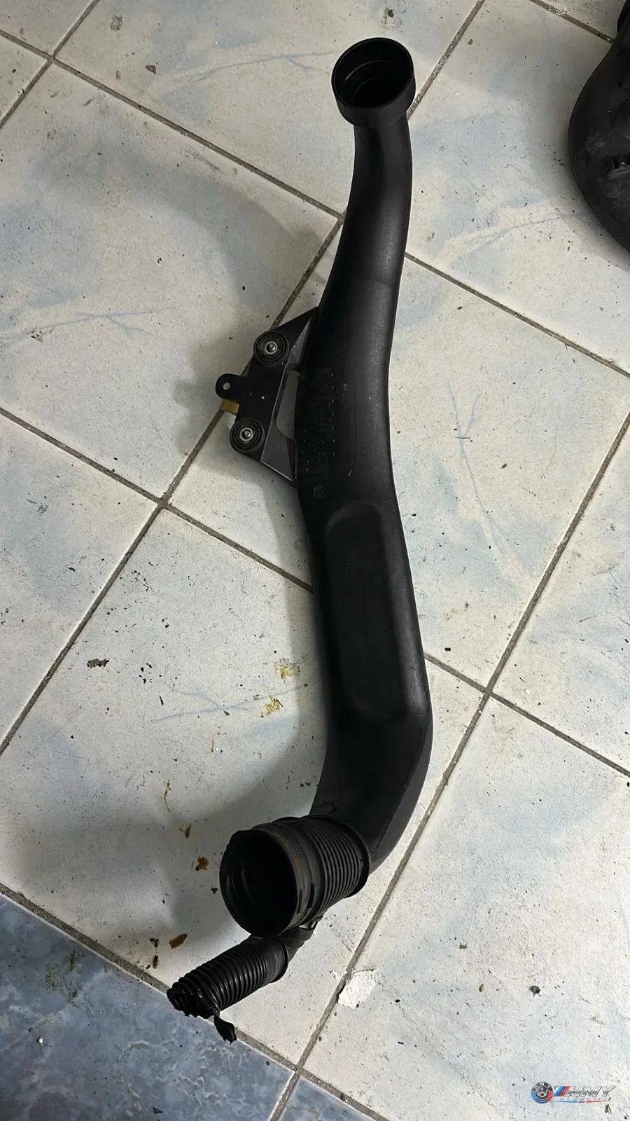 BMW Orijinal Çıkma 5 Serisi E60 E61 - N54 Hava Giriş Borusu 13717600002