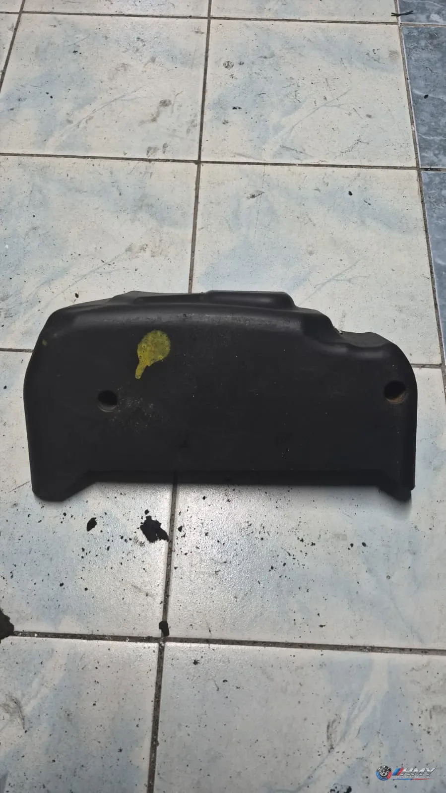 BMW Orijinal Çıkma E70 E71 - M57 Akü Kutusu Kapağı 11147807643