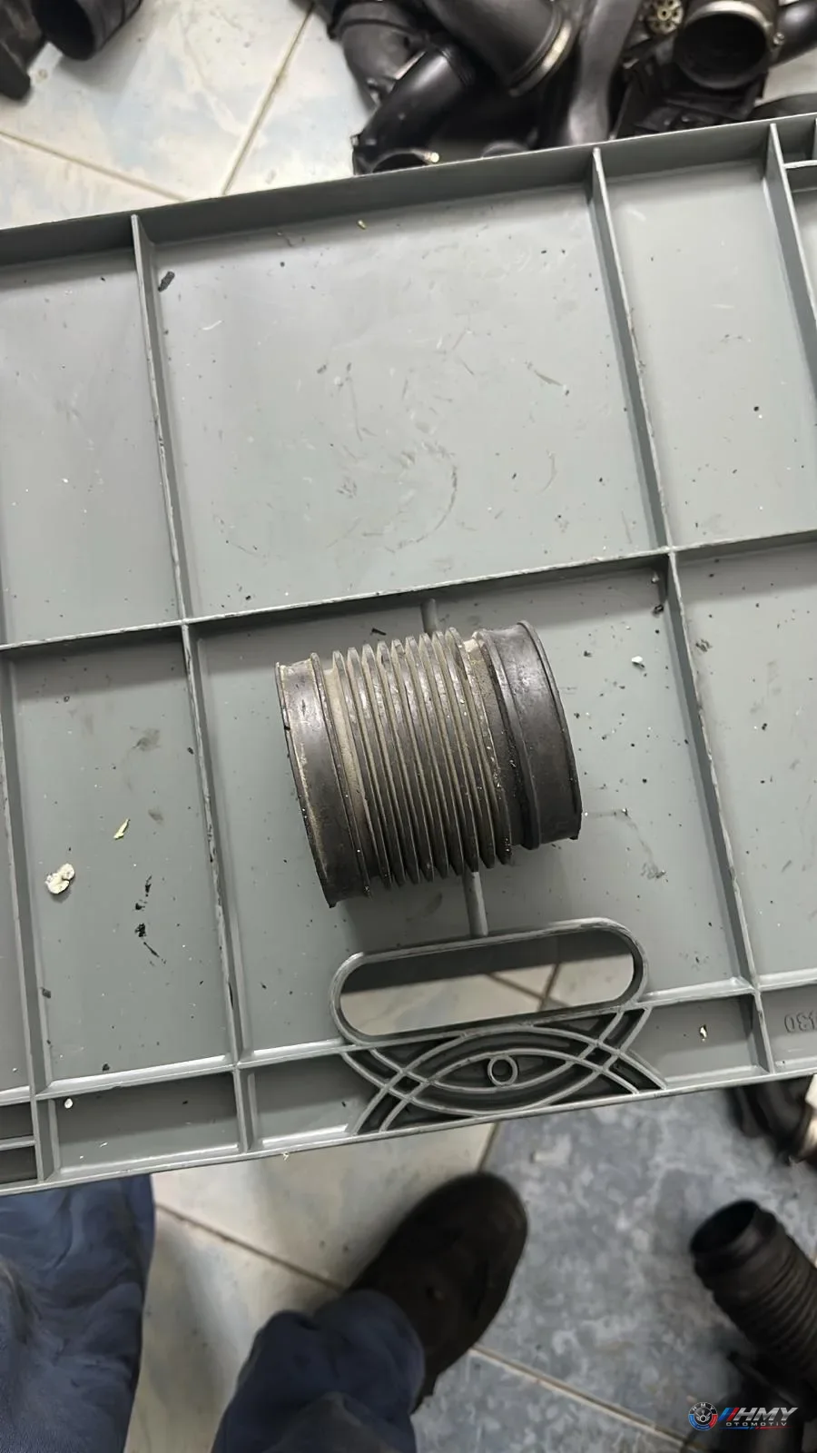 BMW Orijinal Çıkma E60 E61 E63 E64 - Hava Körüğü Temiz Hava Borusu M5 M6 11617834213
