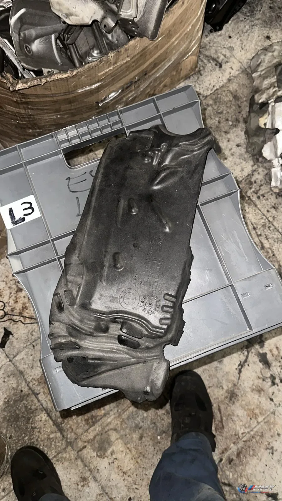 BMW Orijinal Çıkma Motor Alt Koruma 8513736