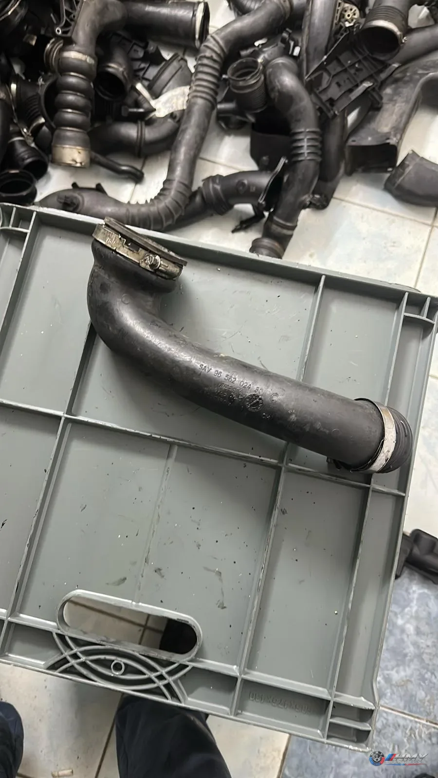 BMW Orijinal Çıkma Hava Filtresi Hortumu 9202480