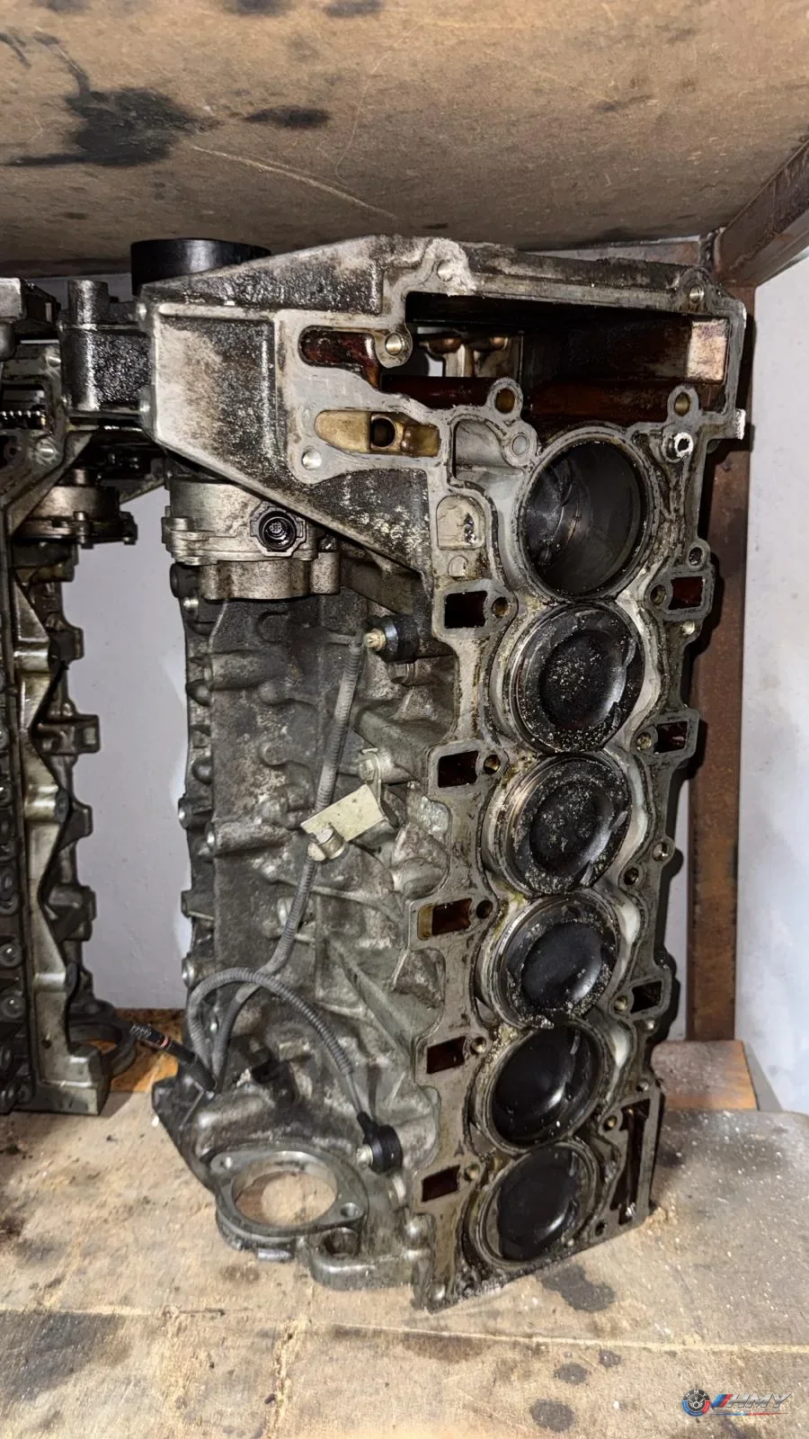 BMW Orijinal Çıkma Motor Bloğu 7576336