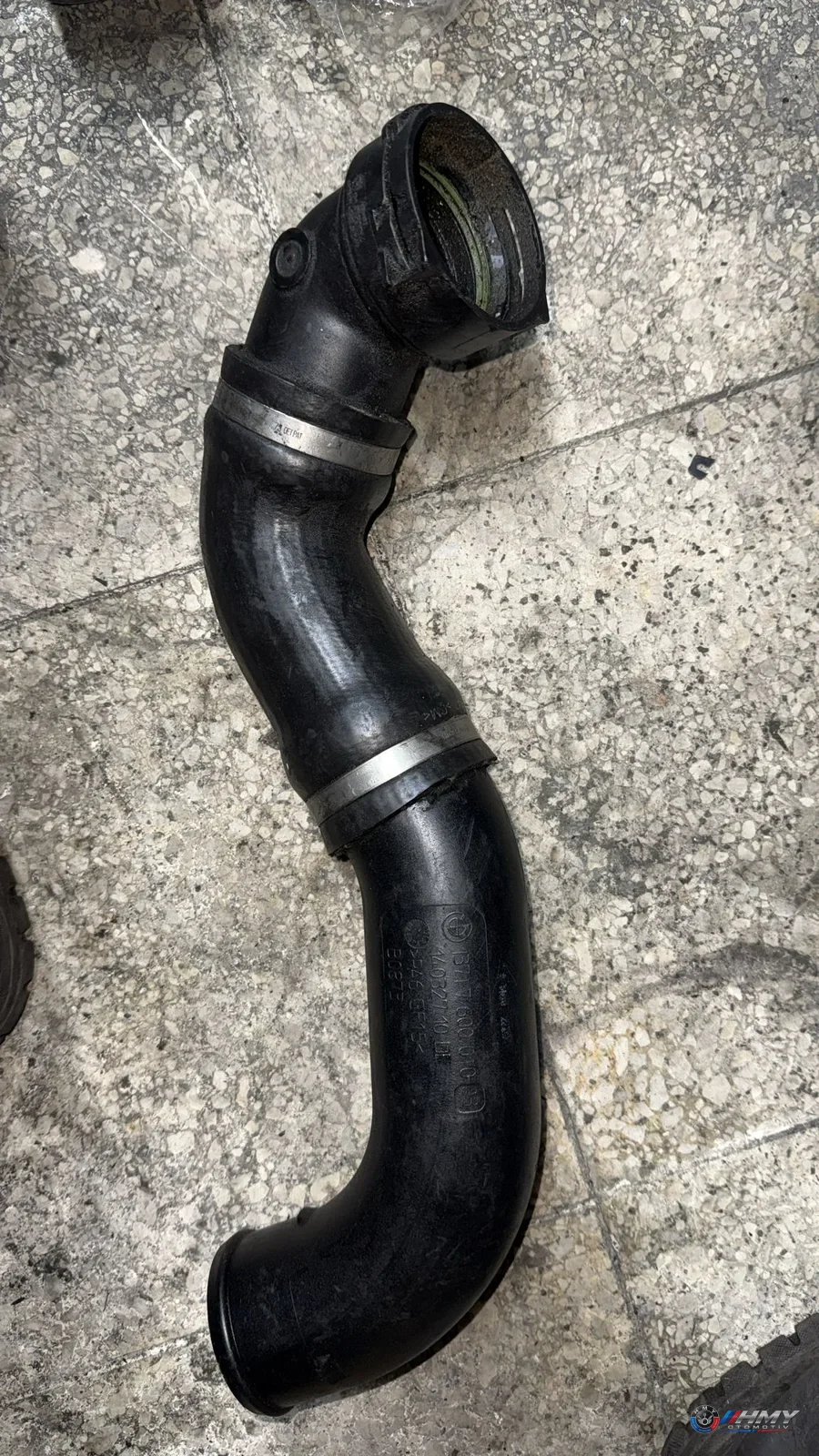 BMW Orijinal Çıkma 5 Serisi E60 E61 - N54 Dolum Havası Kılavuzu 13717600010