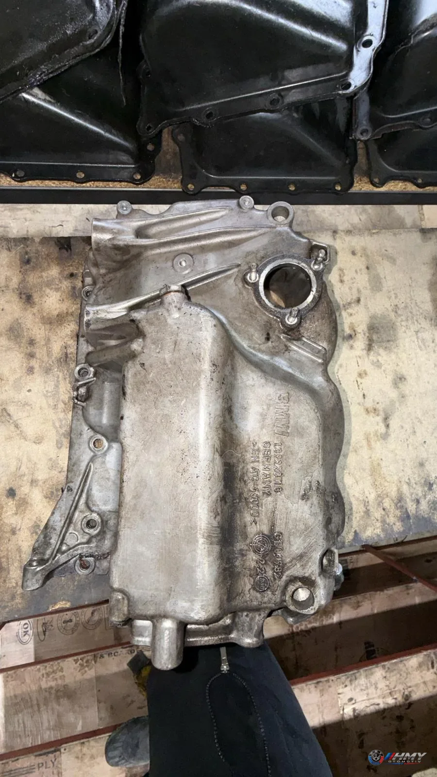 BMW Orijinal Çıkma F45 F46 F48 - B37 Yağ Karteri 11137605231