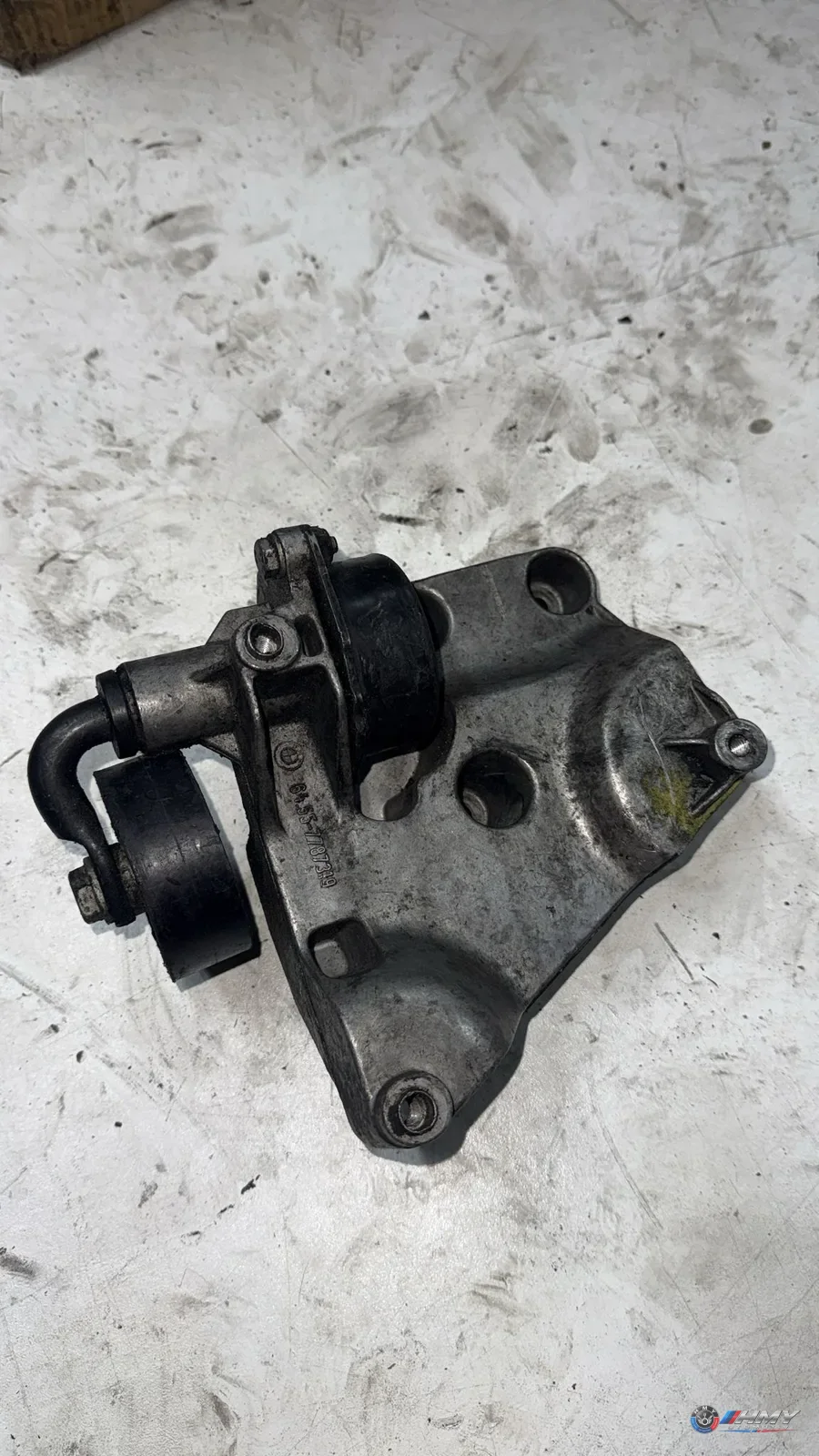 BMW Orijinal Çıkma 3 Serisi E46 - Bağlantı Parçası/Motor Kulağı 64557787319