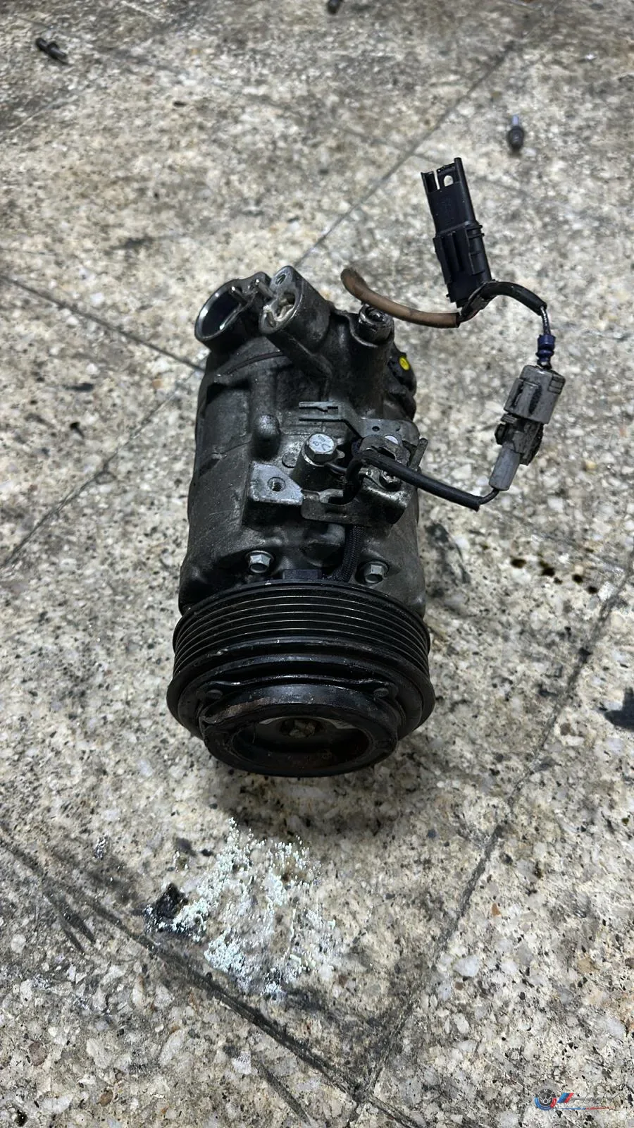 BMW Orijinal Çıkma E84 E90 F10 F20 F30 - Klima Kompresörü X1 64529223694