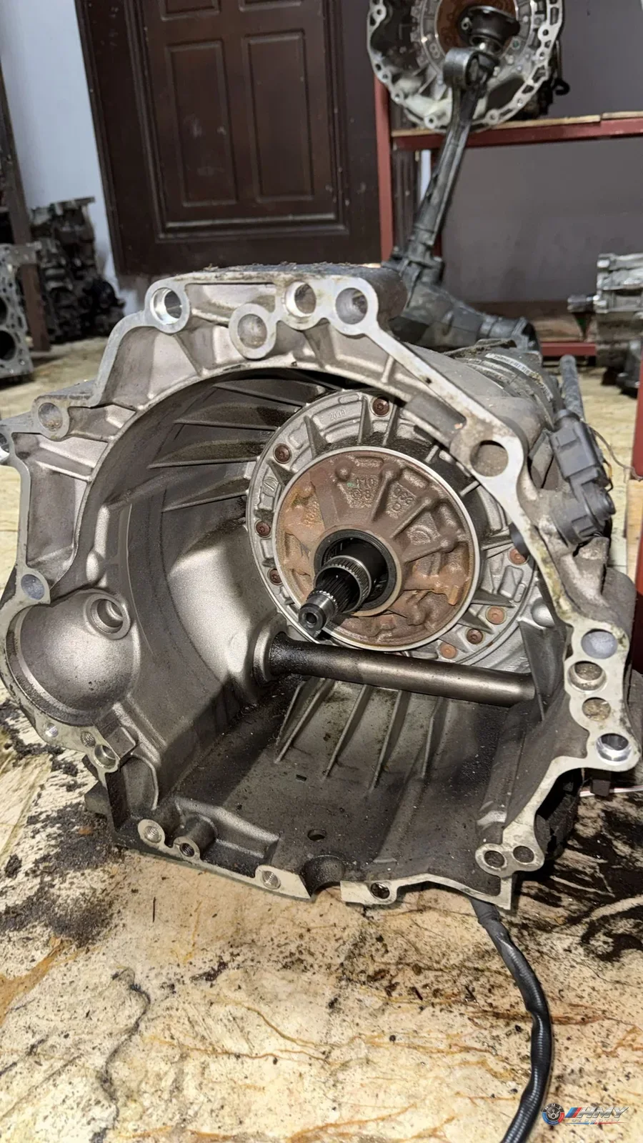 BMW Orijinal Çıkma Şanzıman Kutu İçine Takılan Yağ Pompası 9353469